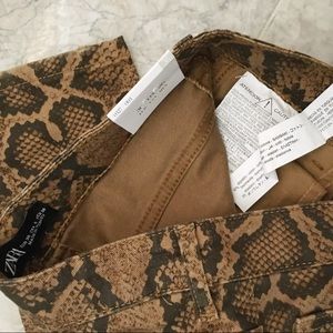 Zara Jeans - FINAL PRICE NWT Snakeskin Print Skinny Jeans Zara Jeans - FINAL PRICE NWT Snakeskin Print Skinny Jeans